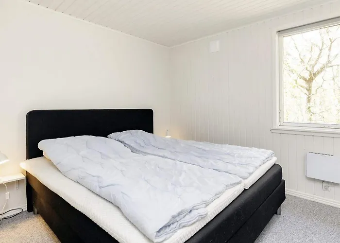 6 Person In Hadsund-by Traum *